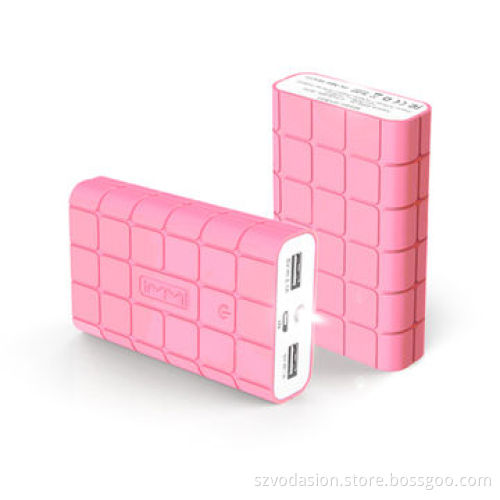 2014 Hot New Fashion 8,000mAh Portable Power Banks with Dual USB Output and LED TorchNew